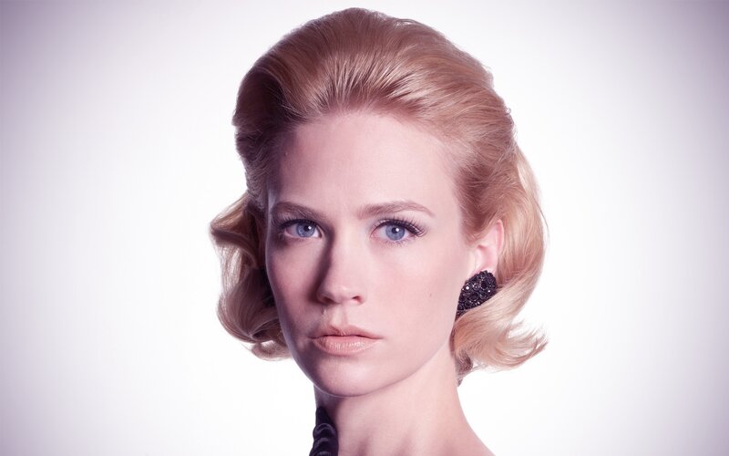 woman with blonde hair and blue eyes