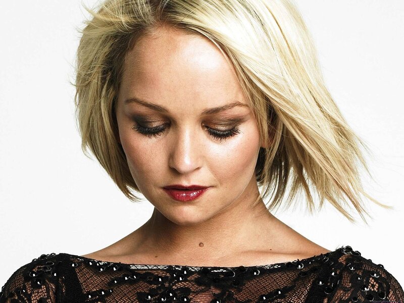 woman with blonde hair and red lipstick