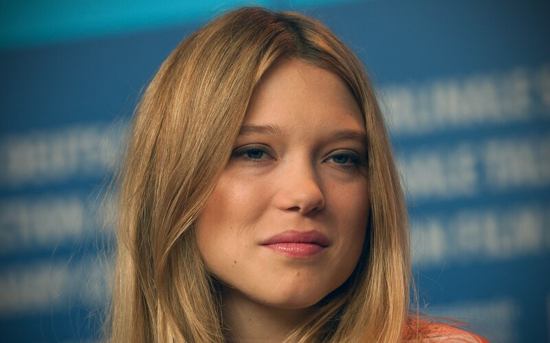 woman with blonde hair at event