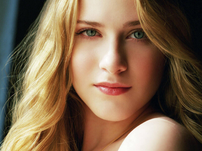 Woman with Blonde Hair — Calm, Photograph, Blonde Hair, Green Eyes, Shoulder