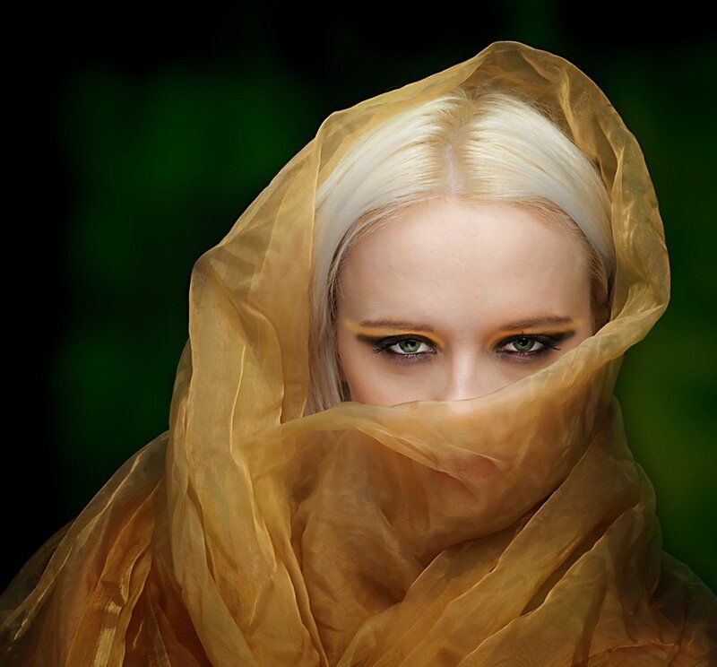 Woman with Blonde Hair — Gold, Dramatic