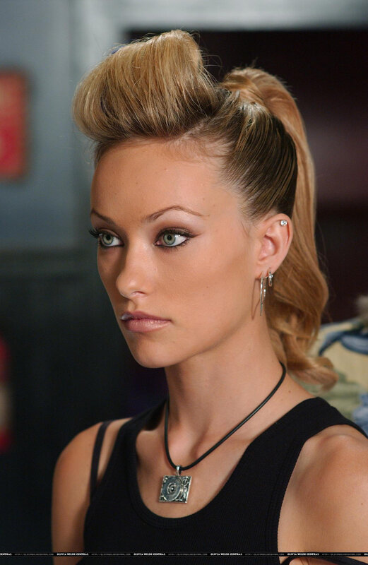 woman with blonde hair in a ponytail