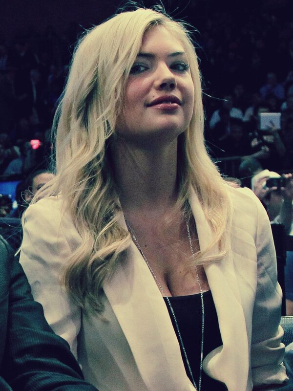 woman with blonde hair in audience