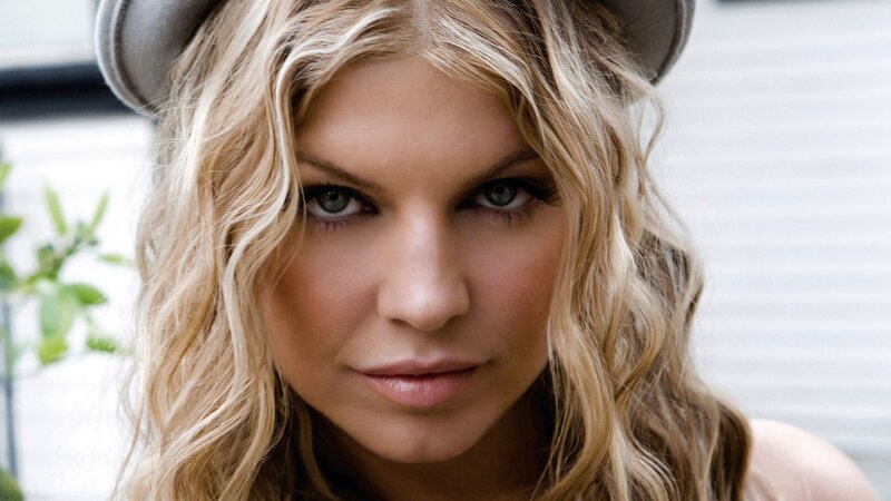 Woman with Blonde Hair — Neutral, Photograph, Hat