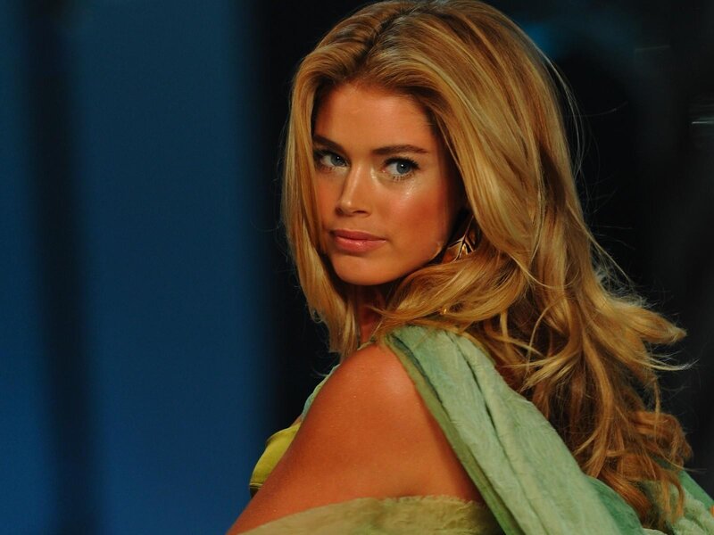 woman with blonde hair on runway