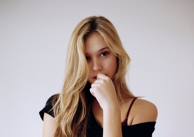 woman with blonde hair posing