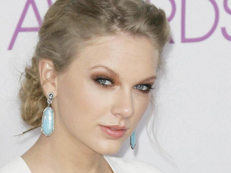 Woman with Blue Earrings — White
