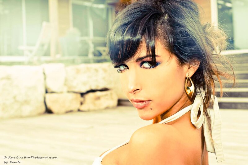 woman with blue eye makeup
