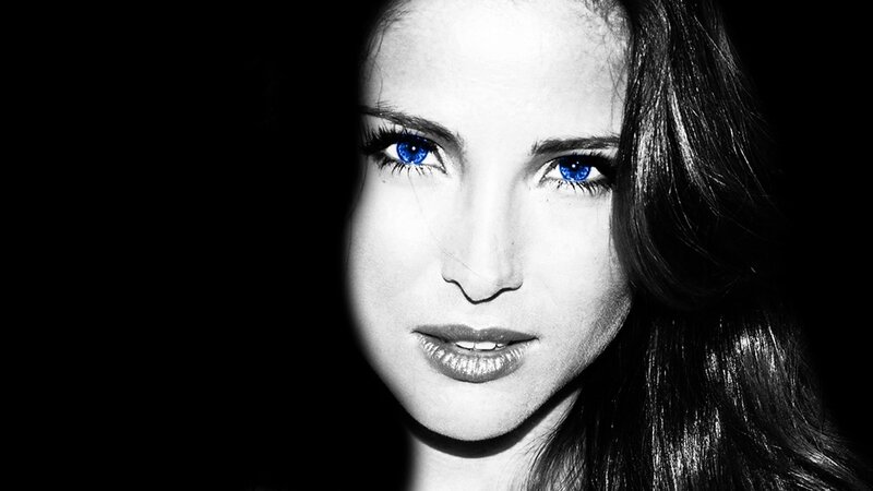 woman with blue eyes