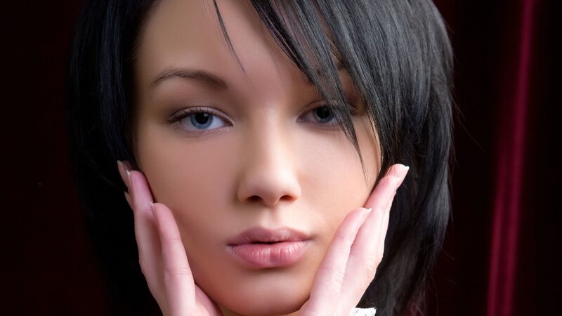 woman with blue eyes