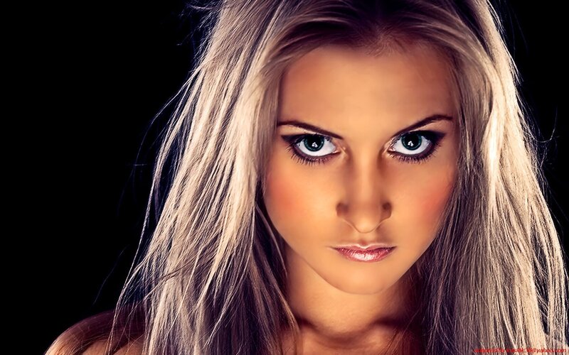 woman with blue eyes