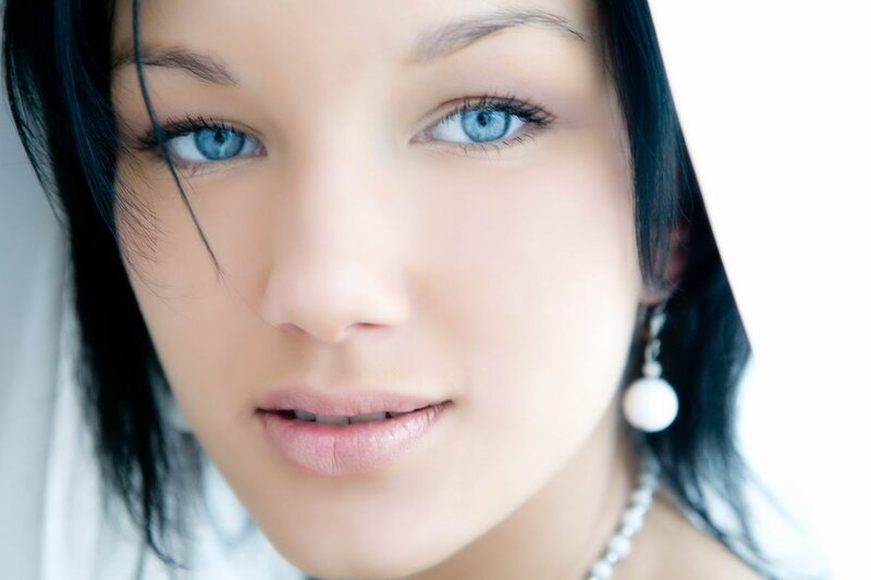 woman with blue eyes