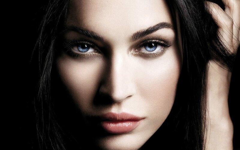 woman with blue eyes