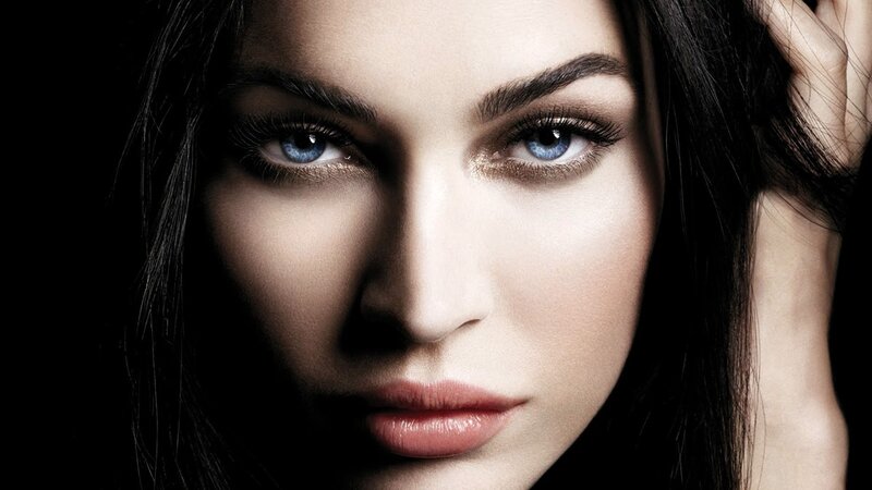woman with blue eyes