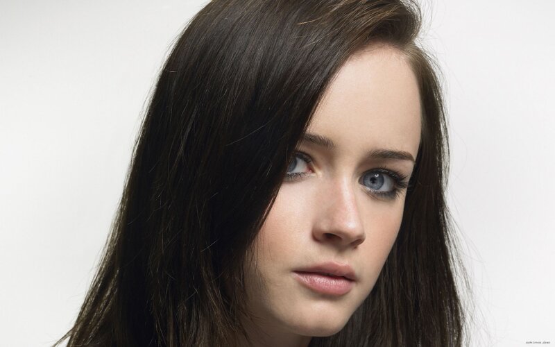 woman with blue eyes