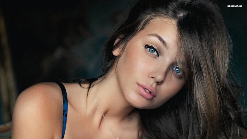 woman with blue eyes