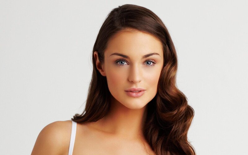 woman with blue eyes