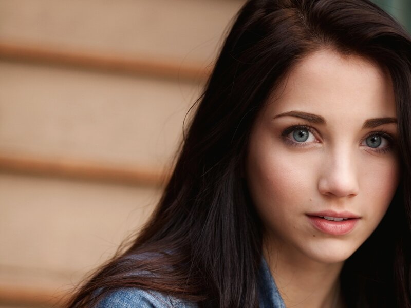 woman with blue eyes