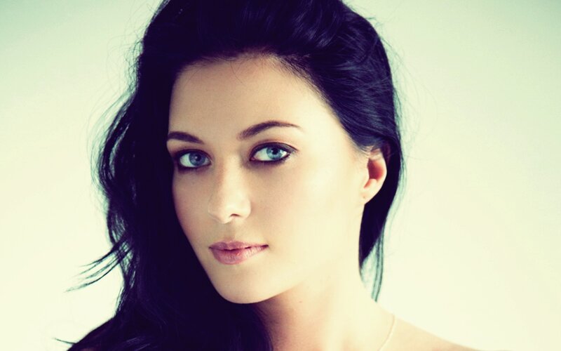 woman with blue eyes
