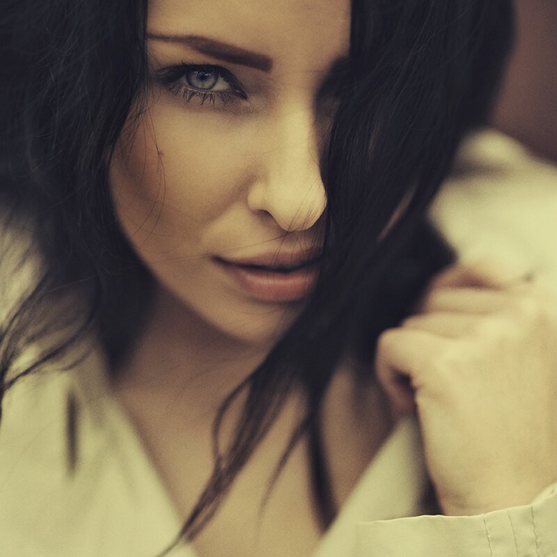 woman with blue eyes