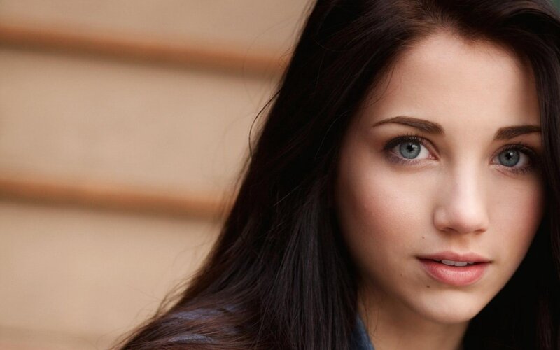 woman with blue eyes