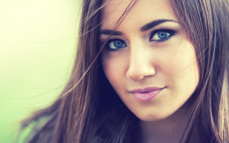 woman with blue eyes
