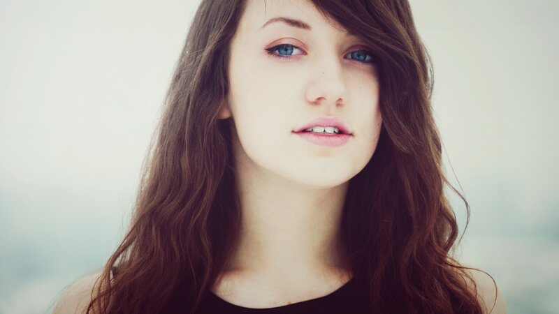 woman with blue eyes