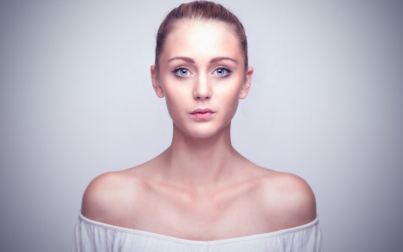 woman with blue eyes