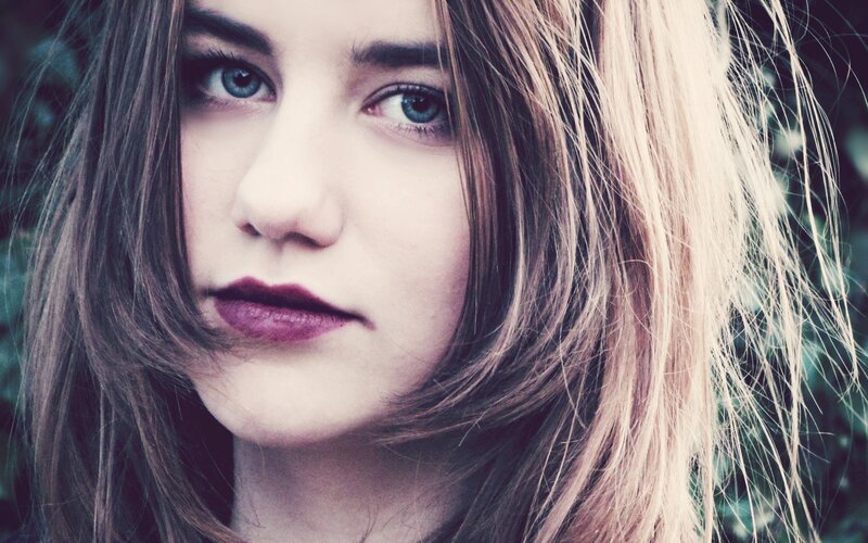 woman with blue eyes