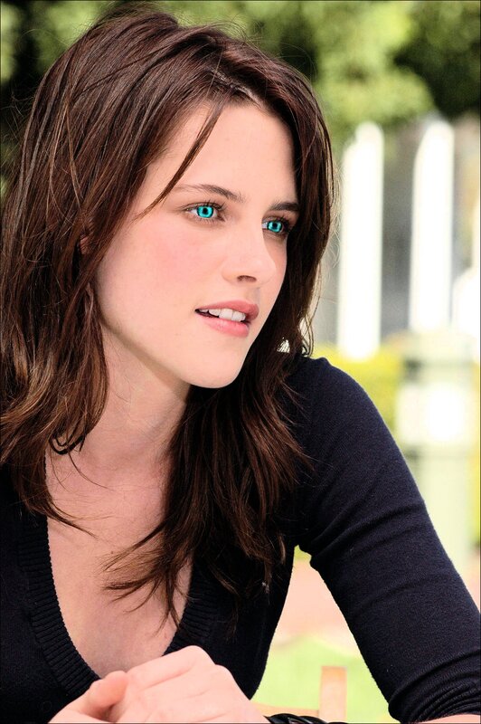 woman with blue eyes