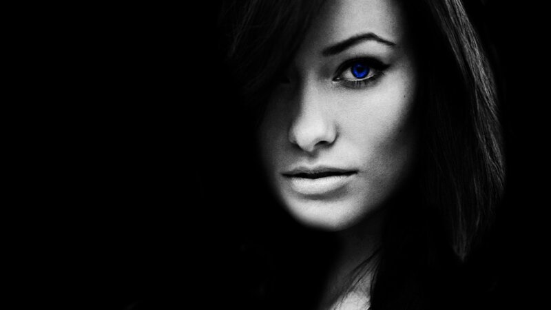 woman with blue eyes