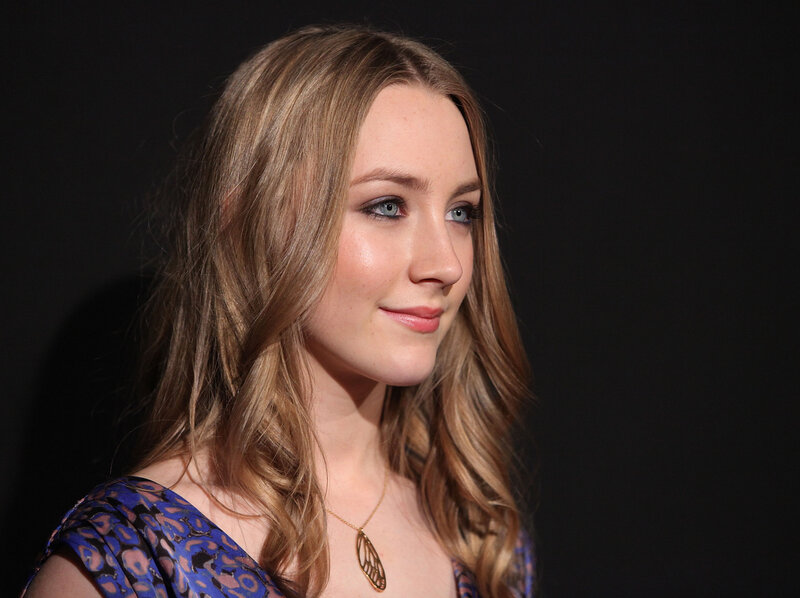woman with blue eyes and blonde hair
