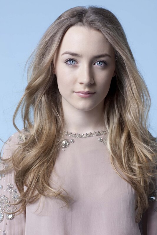 woman with blue eyes and blonde hair