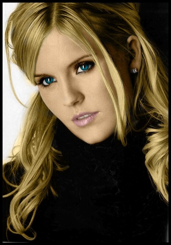 woman with blue eyes and blonde hair