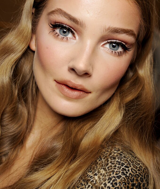 woman with blue eyes and blonde hair