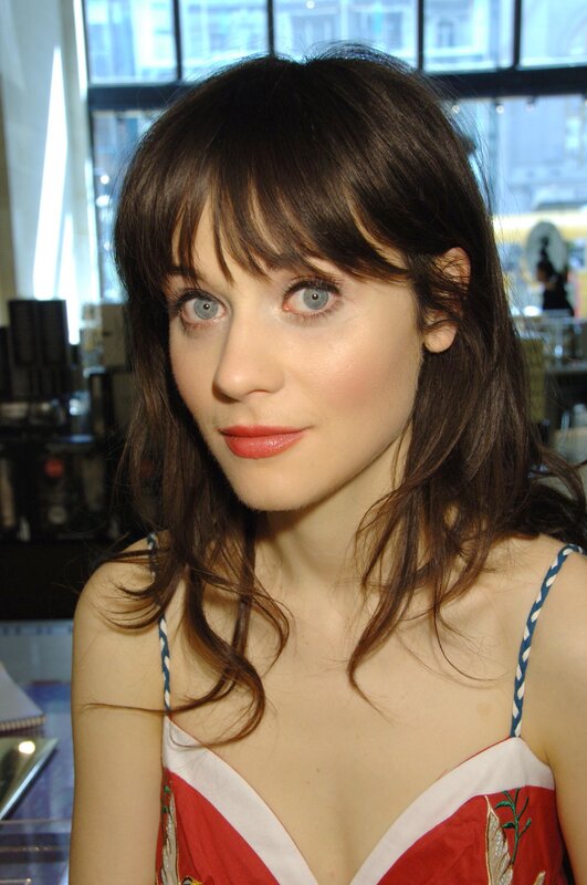 woman with blue eyes and brown hair