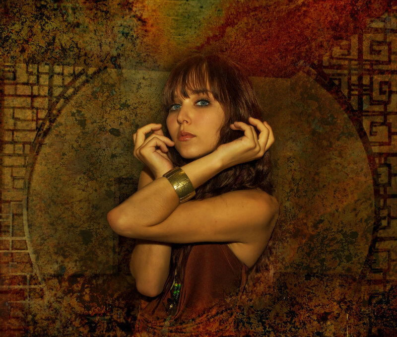 woman with blue eyes and brown hair