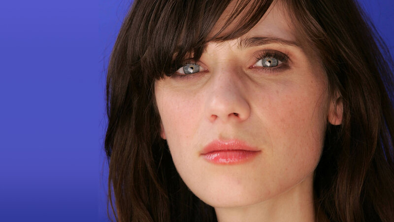 woman with blue eyes and brown hair