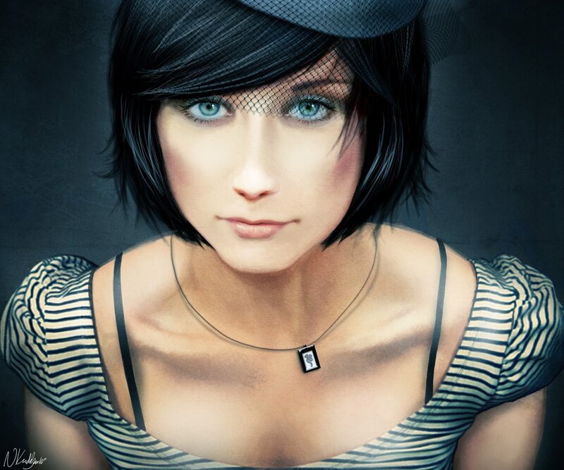 woman with blue eyes and hat