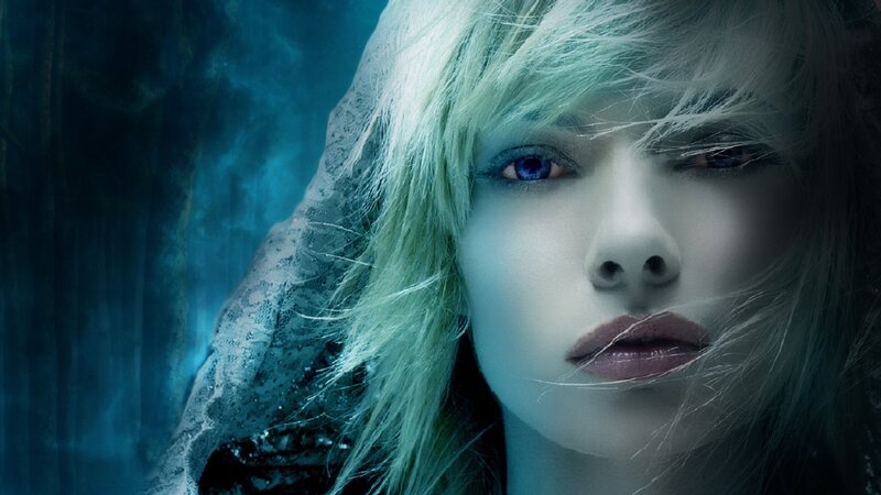 woman with blue eyes and white hair