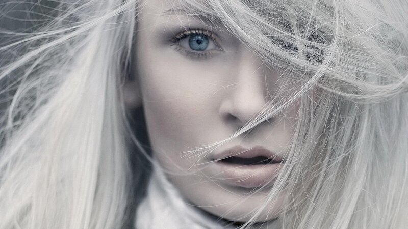 woman with blue eyes and white hair
