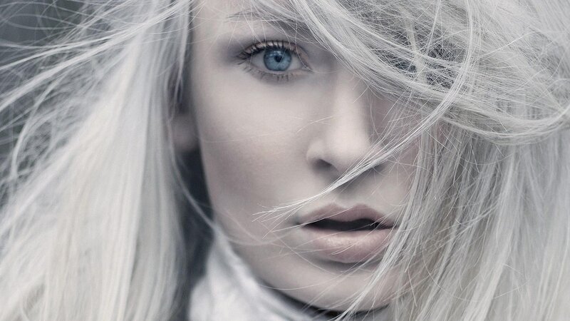 woman with blue eyes and white hair