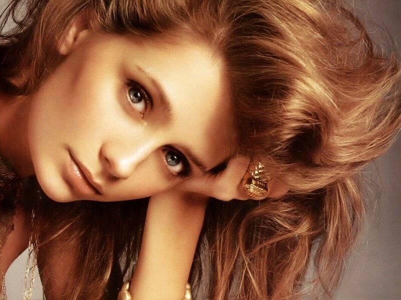 Woman with Blue Eyes — Brown, Dramatic