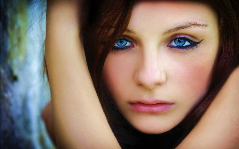 woman with blue eyes close-up