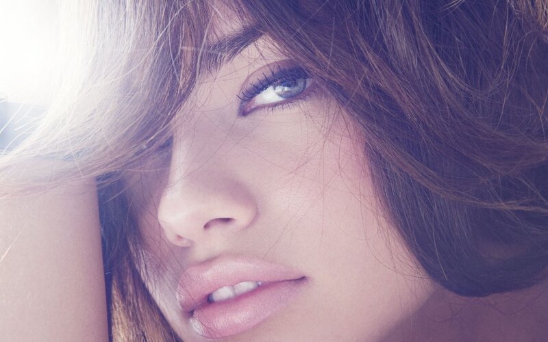 woman with blue eyes close-up