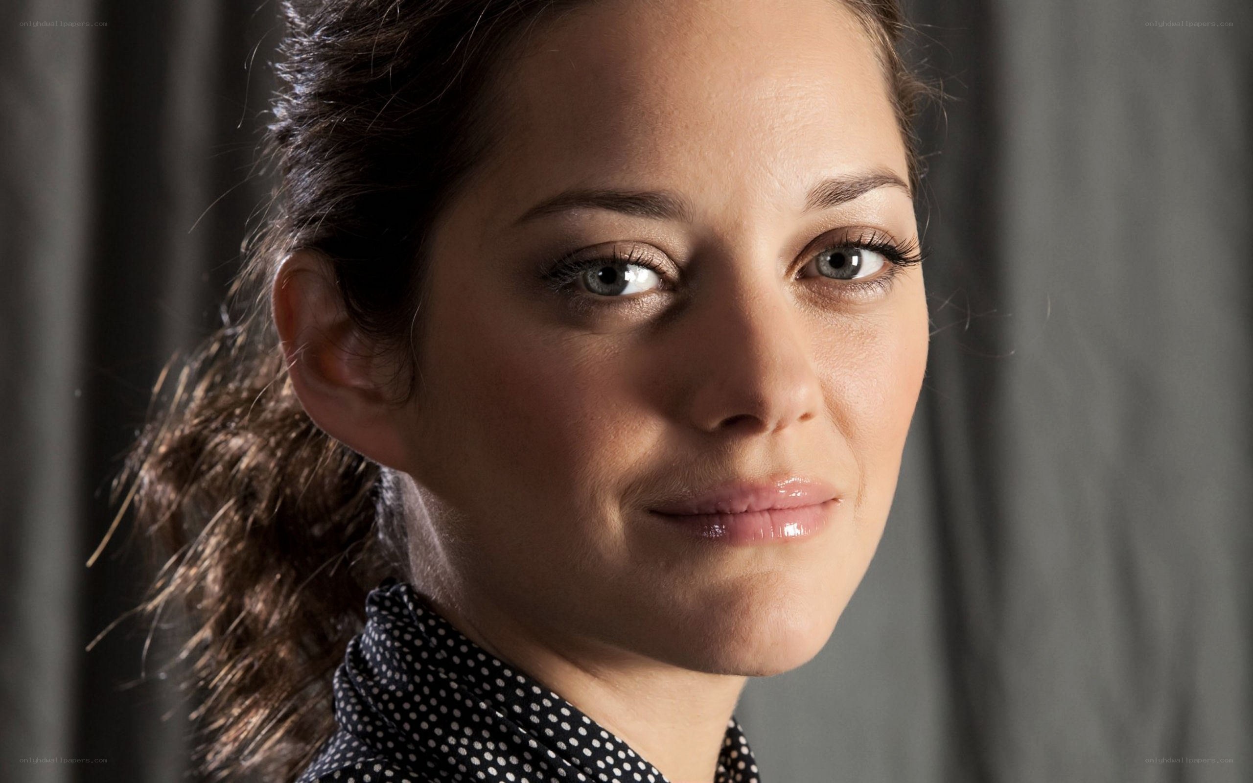woman with blue eyes in portrait