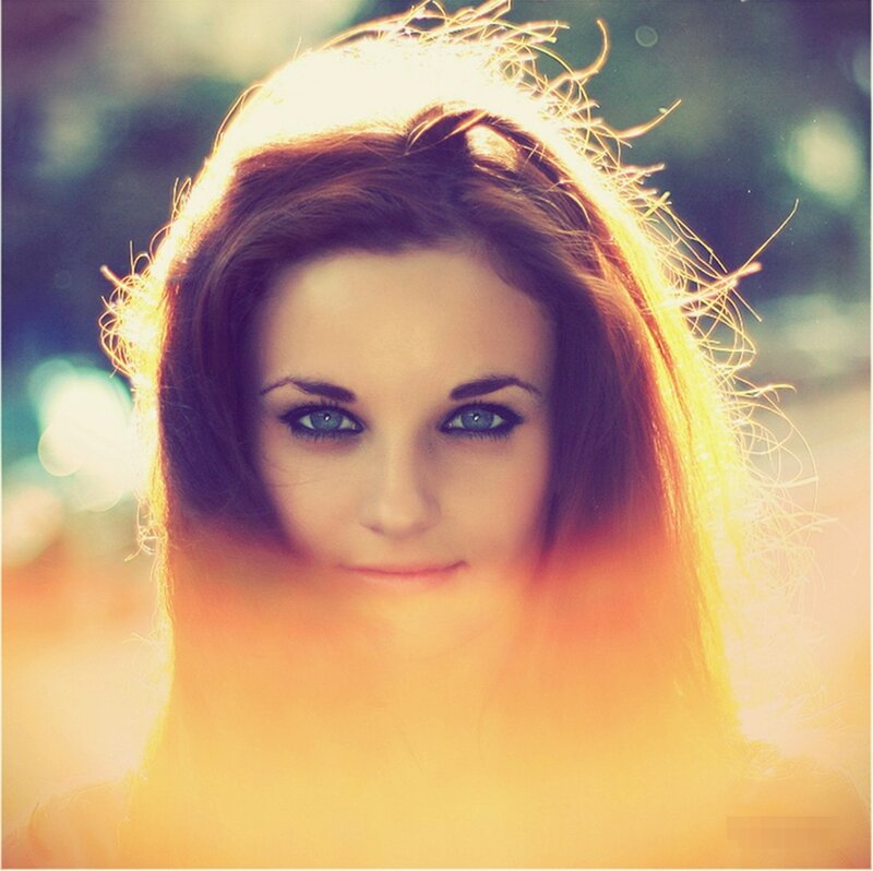 woman with blue eyes in sunlight