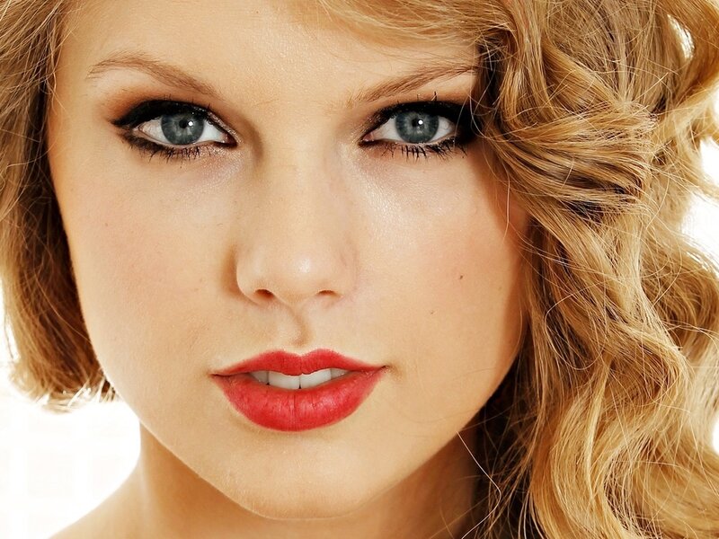 Woman with Blue Eyes — Neutral, Photograph, Red Lipstick