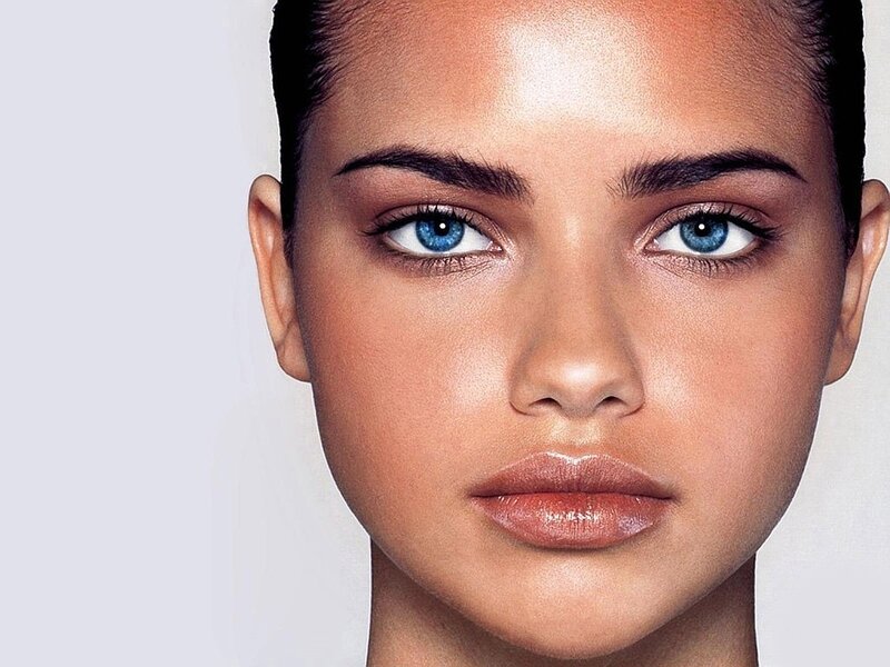 Woman with Blue Eyes — Neutral