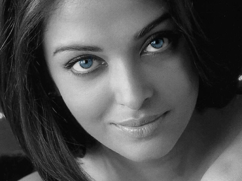 woman with blue eyes portrait